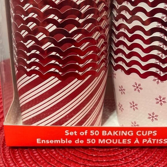 Real Simple Baking Cups Red and White 50 pieces NWT - Picture 4 of 5